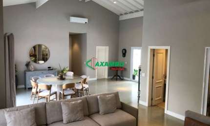 Casa em Condomínio de Luxo com 4 Suítes e 3 Vagas em Jundiaí Mirim - Jundiaí-SP: Imperdível!