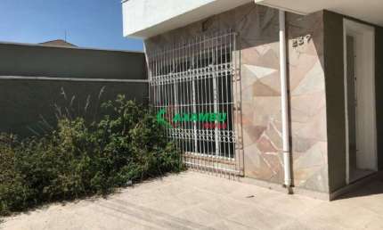 Imperdível! Casa à venda em Jundiaí-SP, bairro Anhagabau, 4 quartos, 3 suítes, 3 salas, 4 banheiros, 2 vagas de garagem, 171 m².