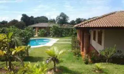 Sítio em Rio Acima, Jundiaí-SP: 3 quartos, 2 suítes, 10 vagas de garagem em terreno de 145.000m²!