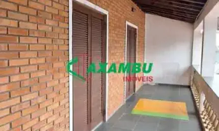 Imperdível! Casa à venda em Jundiaí-SP, no Jardim Itália, com 3 quartos, 1 suíte, 3 salas, 3 banheiros, 2 vagas de garagem e 250,00m².