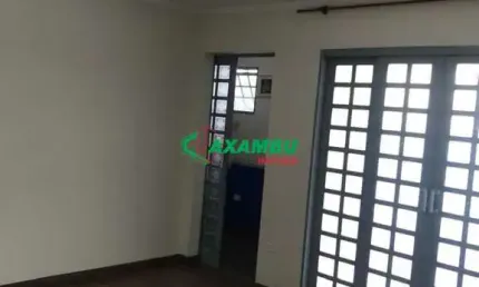 Imperdível oportunidade de adquirir uma casa de 3 quartos com suíte e 5 vagas de garagem em Jundiaí-SP, bairro Caxambu!