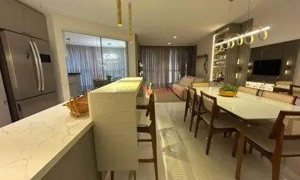 Apartamento com 3 quartos à venda na Rua 302, 192, Meia Praia, Itapema