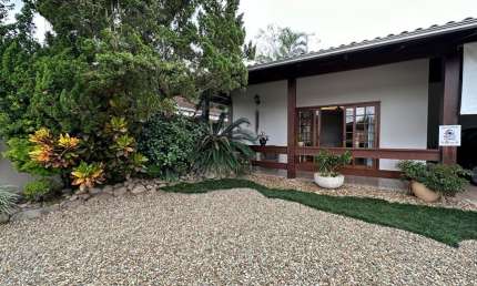 Casa com 3 quartos à venda na Rua Hermann Metz, 310, Anita Garibaldi, Joinville