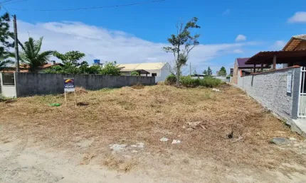 Terreno a venda com 360 m2 praia do ervino são francisco do sul/sc.