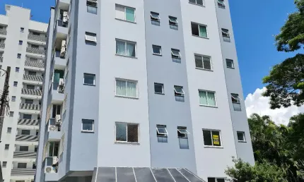 Vende-se Apto mobiliado com 01 suíte + 01 dorm., Atiradores Joinville.