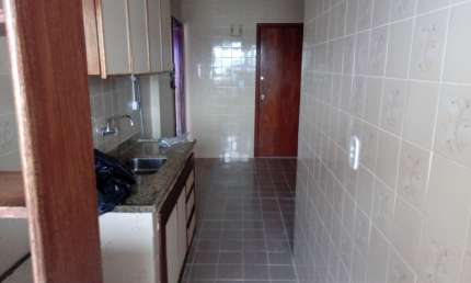 APARTAMENTO - 78 m²- 03 DORMITÓRIOS - 02 BANHEIROS -VARANDA - VAGA