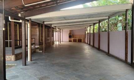 CASA LINEAR - 430 m² - 03 DORMITÓRIOS - SUITE - QUINTAL - PISCINA