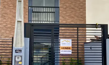 Sobrado geminado novo no bairro Costa e Silva em Joinville!