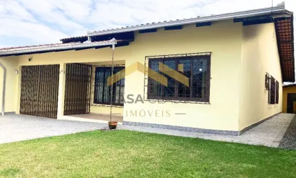 Ótima casa plana averbada no bairro costa e silva em joinville!