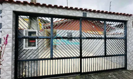 Casa com 2 quartos à venda no Itaóca, Mongaguá , 62 m2 por R$ 280.000