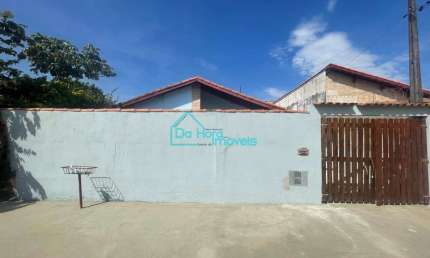Casa com 4 quartos para alugar no Jussara, Mongaguá  por R$ 2.400