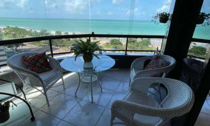 Apartamento na beira mar de Boa Viagem com 221 m2 e 3 vagas de garagem!
