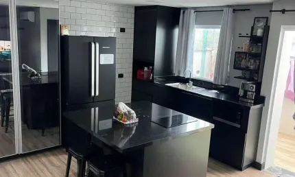 Sobrado à venda em Condomínio Villágio, na Vila São Paulo em Mogi das Cruzes, com 2 dormitórios e 64 m²