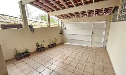 Sobrado à venda em rua sem saída com 4 dormitórios, sendo 3 suítes, 3 salas e 2 vagas , parque santana, mogi das cruzes, sp.