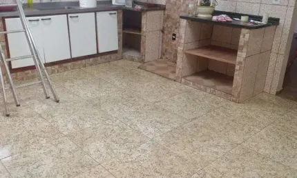 Casa com 3 quartos para alugar na Avenida Prefeito Carlos Ferreira Lopes, 437, Vila Mogilar, Mogi das Cruzes