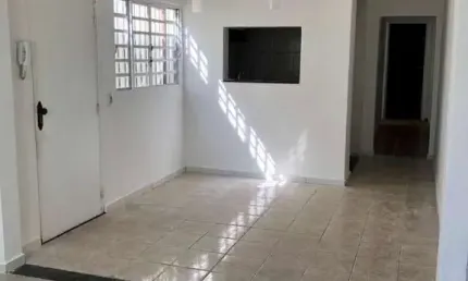 Sobrado à venda no Jardim Rodeio em Mogi das Cruzes, com 3 dormitórios.