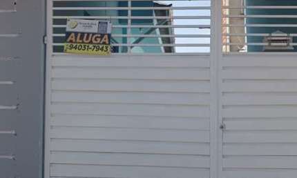 Casa com 3 quartos para alugar na Rua Fagundes Varela, 345, Jardim das Bandeiras, Mogi das Cruzes, 125 m2 por R$ 2.000