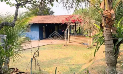 Sítio à venda no Parque das Varinhas em Mogi das Cruzes, SP, com 2 dormitórios, sendo 1 suíte.