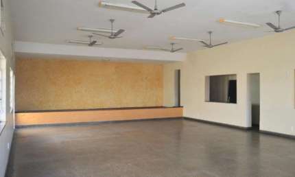 Imóvel Comercial para Venda em São Gonçalo, Trindade, 1 dormitório, 2 banheiros