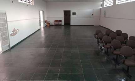 Imóvel Comercial para Venda em Uberaba, Vila São Vicente, 1 dormitório, 2 banheiros