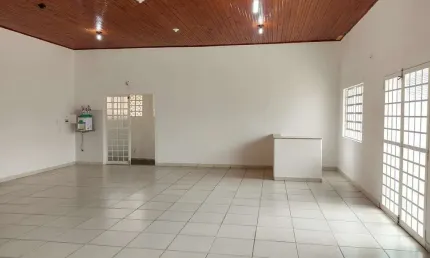 Imóvel Comercial para Venda em Pirajuí, Centro, 1 dormitório, 2 banheiros