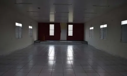 Sala comercial para venda em simões filho, cia ii, 1 dormitório, 3 banheiros