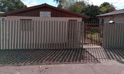 Casa para Venda em Guarapuava, Boqueirão, 1 dormitório, 1 banheiro, 3 vagas