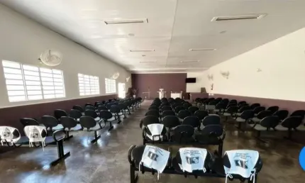 Ponto Comercial para Venda em Uberlândia, Jardim das Palmeiras, 1 dormitório, 2 banheiros