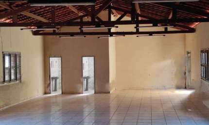 Ponto Comercial para Venda em Varjota, Centro, 1 dormitório, 2 banheiros