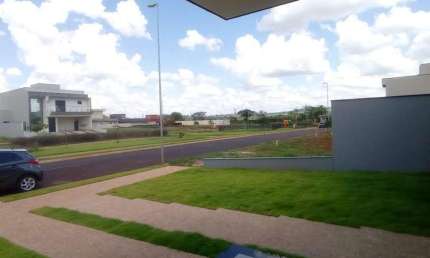 Casa para Venda em Ribeirão Preto, Real Sul, 3 dormitórios, 3 suítes, 2 banheiros, 4 vagas