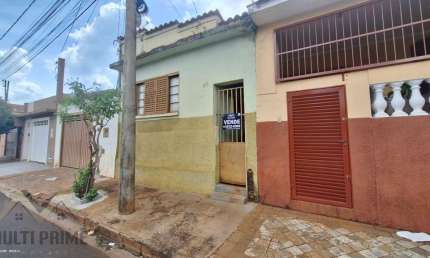 Casa para Venda em Ribeirão Preto, Sumarezinho, 2 dormitórios, 1 banheiro, 1 vaga