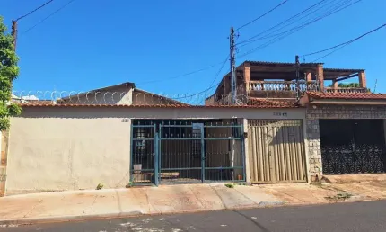 Casa para Venda em Ribeirão Preto, Vila Monte Alegre, 4 dormitórios, 2 banheiros, 4 vagas