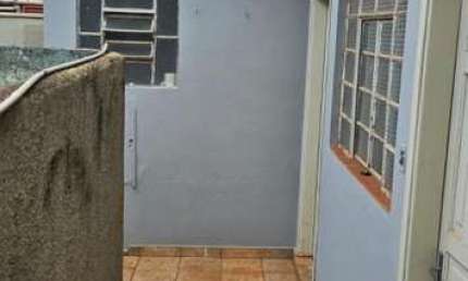 Casa para Venda em Ribeirão Preto, Vila Tibério, 1 dormitório, 1 banheiro