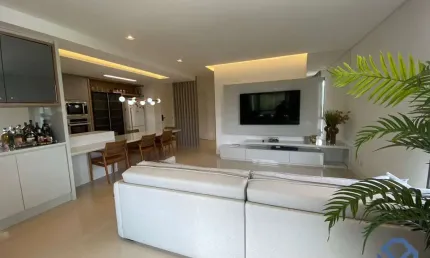 Apartamento com 4 suítes e 3 vagas em Florianópolis com condomínio completo.