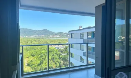 Lumis Home Cacupé.  3 suítes e 2 vagas de garagem com condomínio completo.