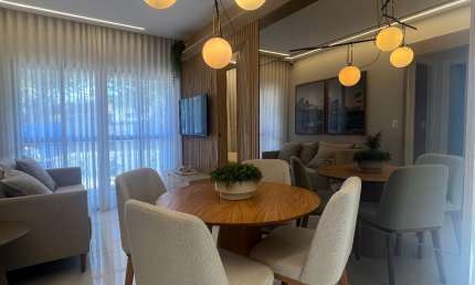 2 Suites em Itapuã - Av Dorival Caymmi - Varanda - Infra Completa
