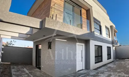 Sobrado de Alto Padrão em Condomínio – Conforto, Estilo e Localização Privilegiada