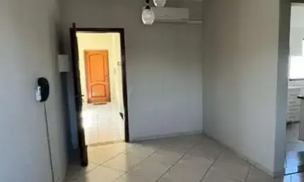 Apartamento para Locação em São José dos Campos, Conjunto Residencial Trinta e Um de Março, 2 dormitórios, 1 banheiro, 1 vaga