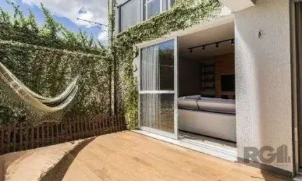 Casa em condomínio de 3 dormitórios e 2 vagas no bairro Chácara das Pedras