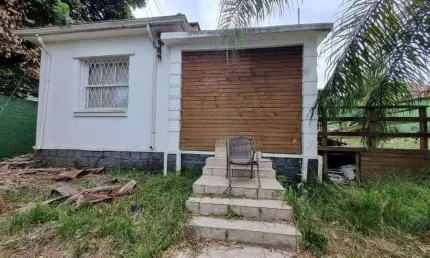 Casa com 3 quartos, 4 vagas e 120m² no bairro Vila Assução
