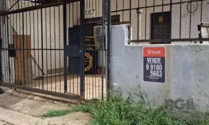 Casa 2 dormitórios à venda Santa Maria Goretti Porto Alegre/RS