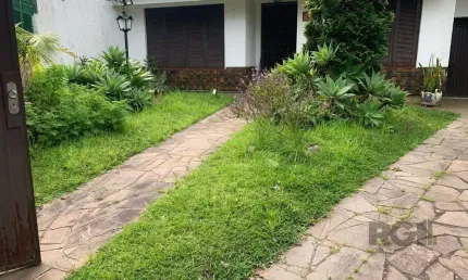 Casa com 3 quartos à venda na Rua Mura, 60, Guarujá, Porto Alegre
