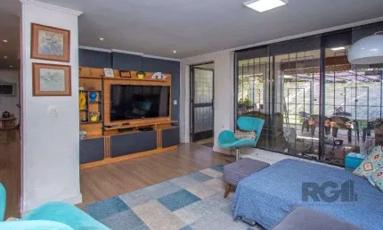 Casa em condomínio de 177m², 3 dormitórios, 1 vaga no bairro Ipanema