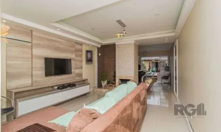 Casa com 3 quartos à venda na Rua Danton Krás Borges, 53, Guarujá, Porto Alegre
