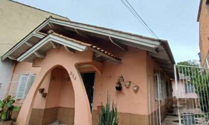 Casa com 3 quartos à venda na Rua Dom João VI, 254, Medianeira, Porto Alegre