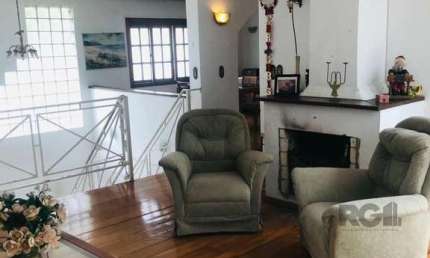 Casa 4 dormitórios à venda Bom Jesus Porto Alegre/RS