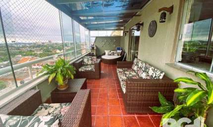 Cobertura de 2 dormitórios com terraço e vista panorâmica.