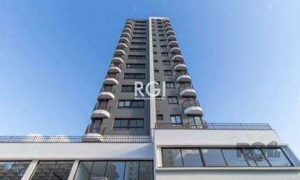 Loft com terraço privativo em L, possui 1 dormitório