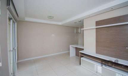 Apartamento com 3 dormitórios, 1 vaga escriturada e pátio privativo no Bairro Hu