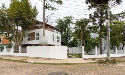 Casa com 2 quartos à venda na Rua dos Guenoas, 1200, Guarujá, Porto Alegre